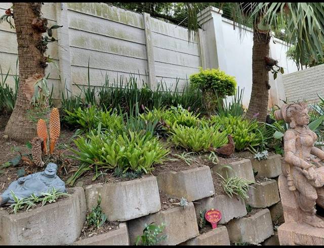 3 BEDROOM TOWNHOUSE FOR SALE IN DURBAN NORTH